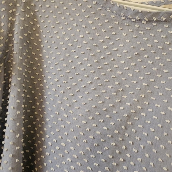 LOFT Sleeveless Textured Tie Waist Blouse Size Medium 100% Cotton Blue White Dot - Picture 5 of 10